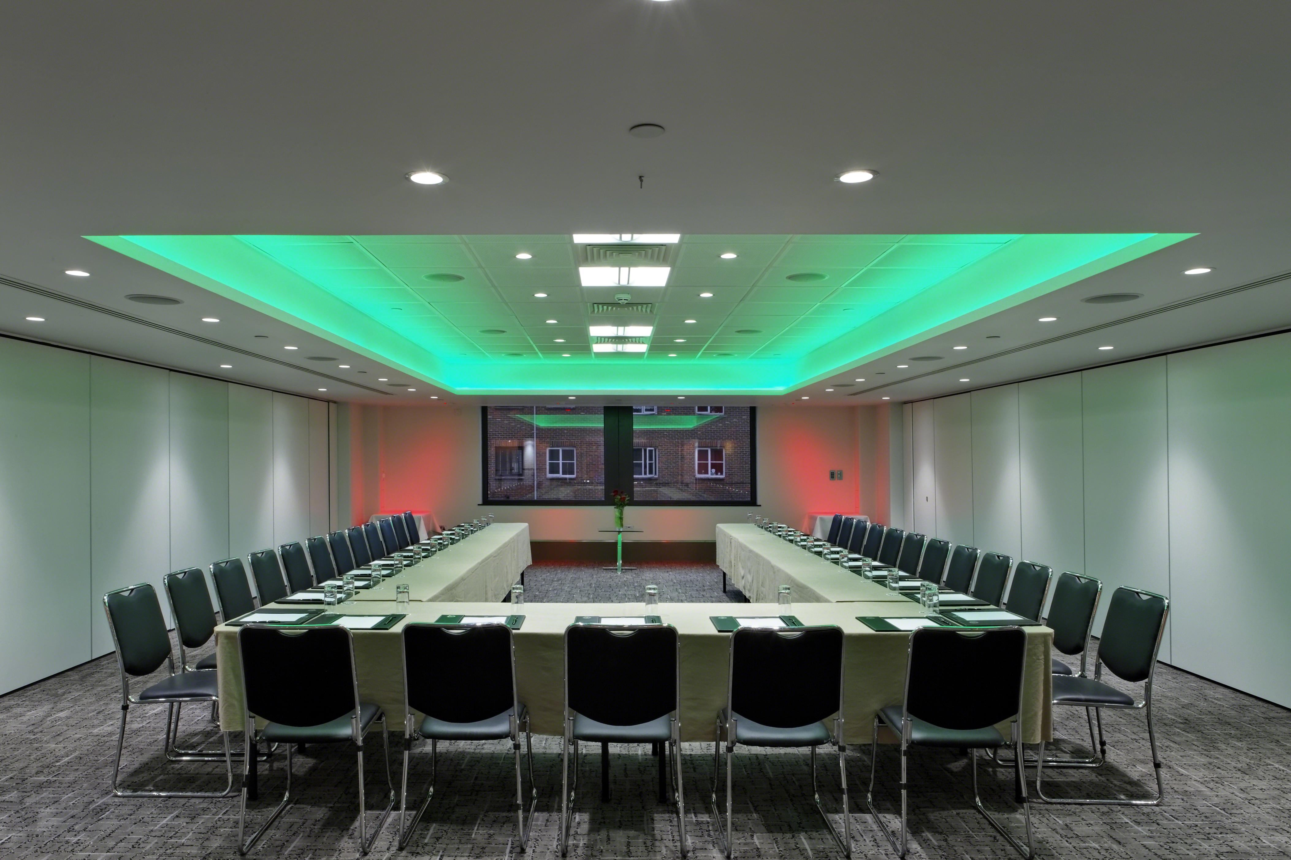 Leonardo Royal Tower Bridge Hotel 4*