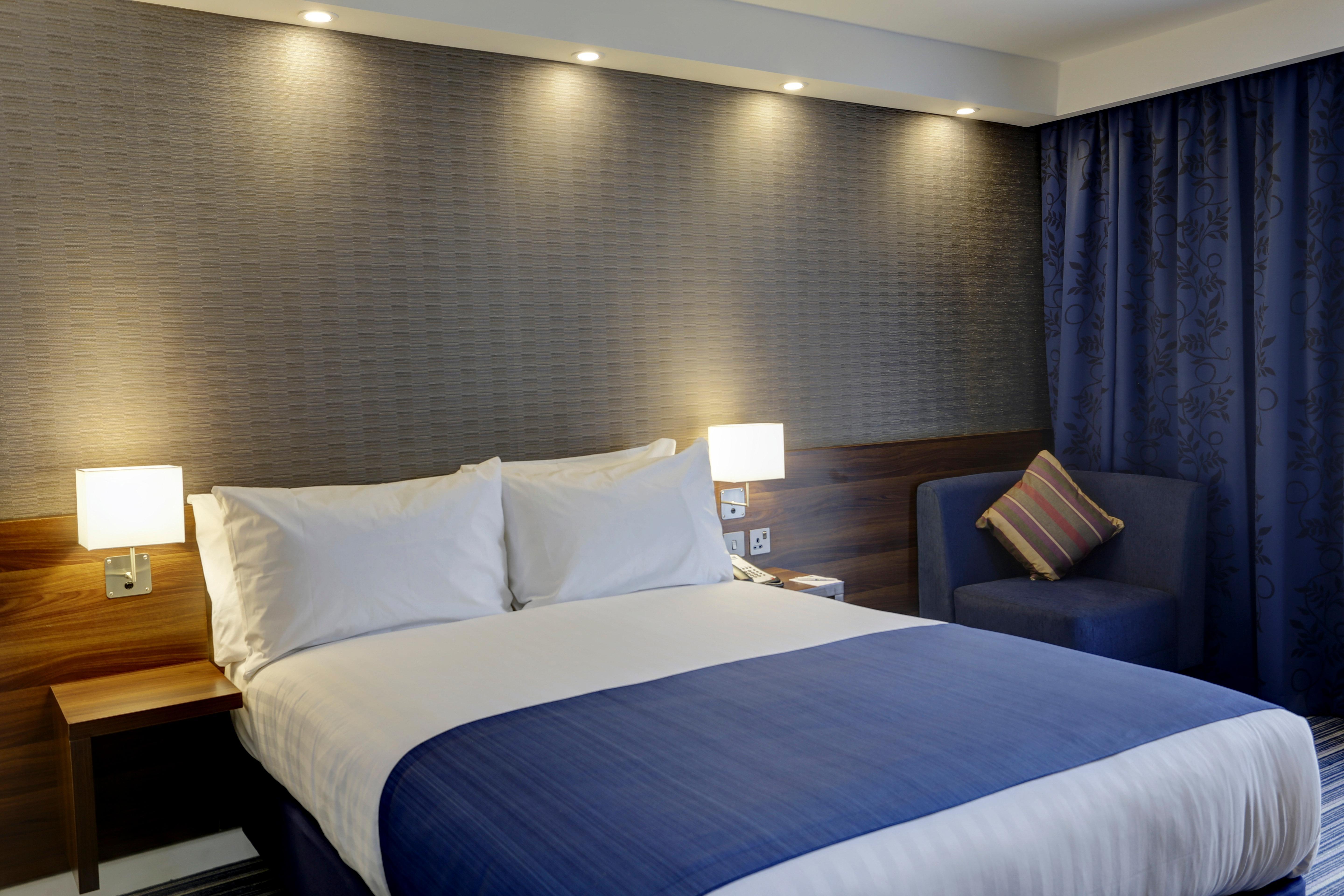 Express - Excel By Ihg London