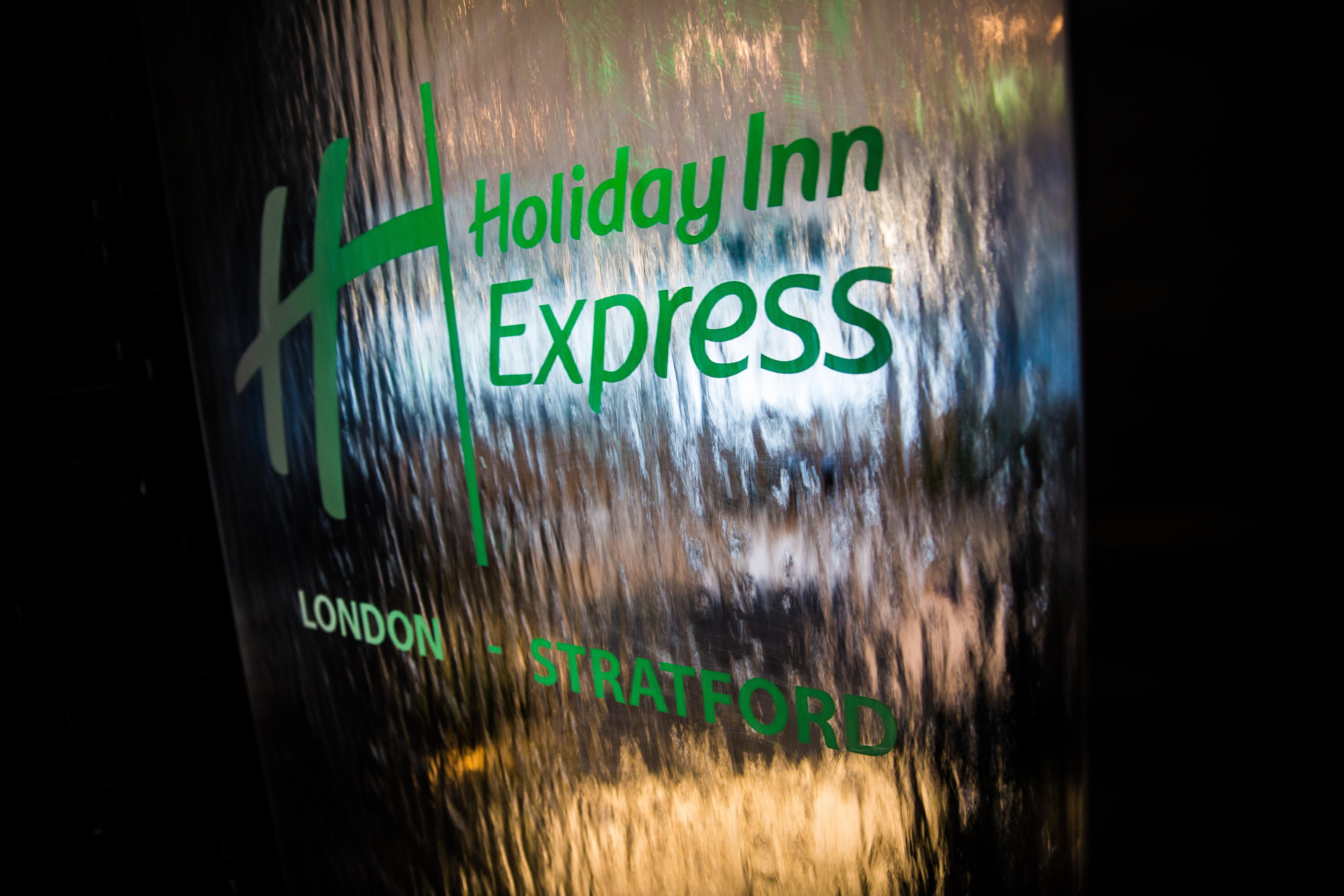 Express Stratford By Ihg Hotel