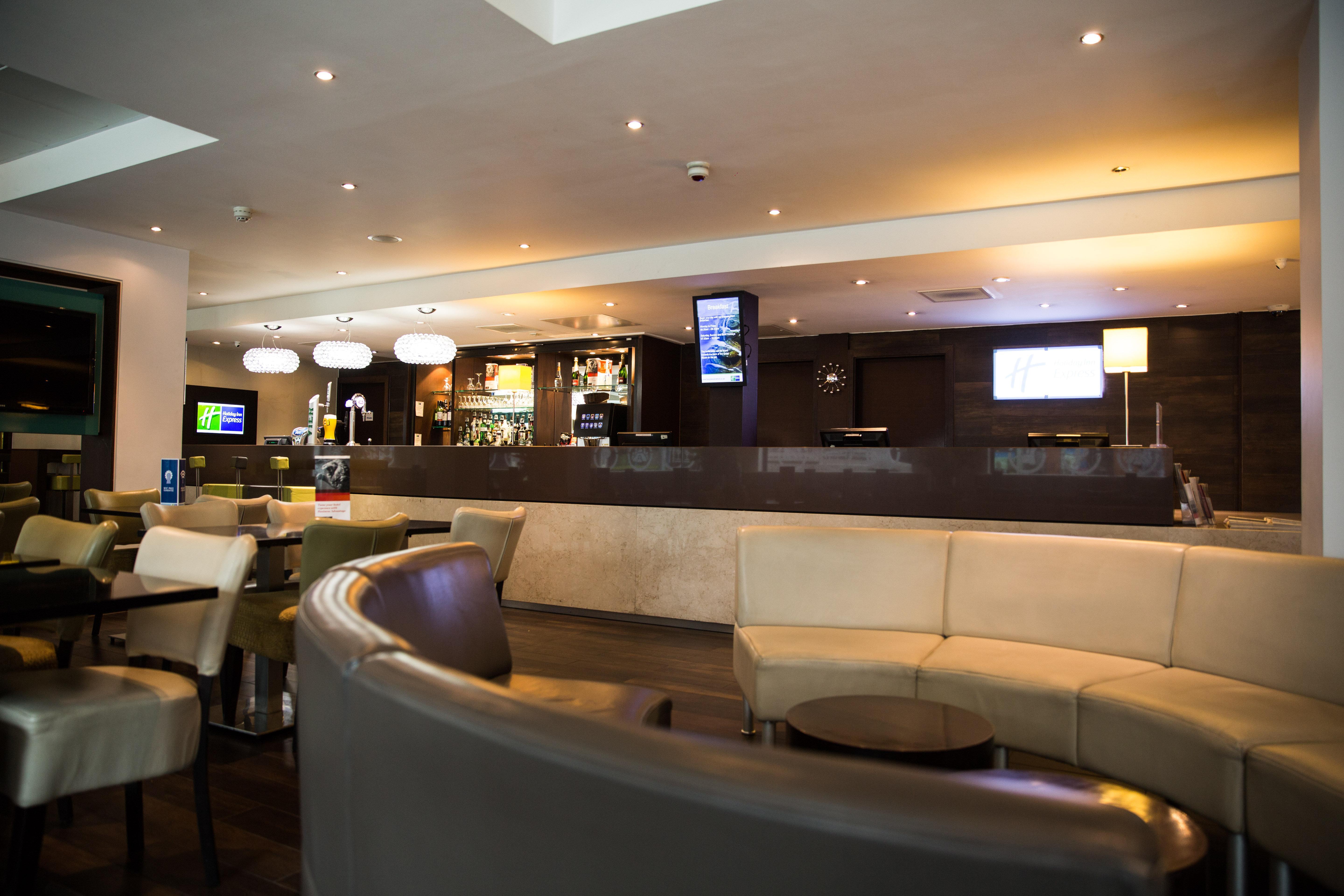 Hotel Express Stratford By Ihg