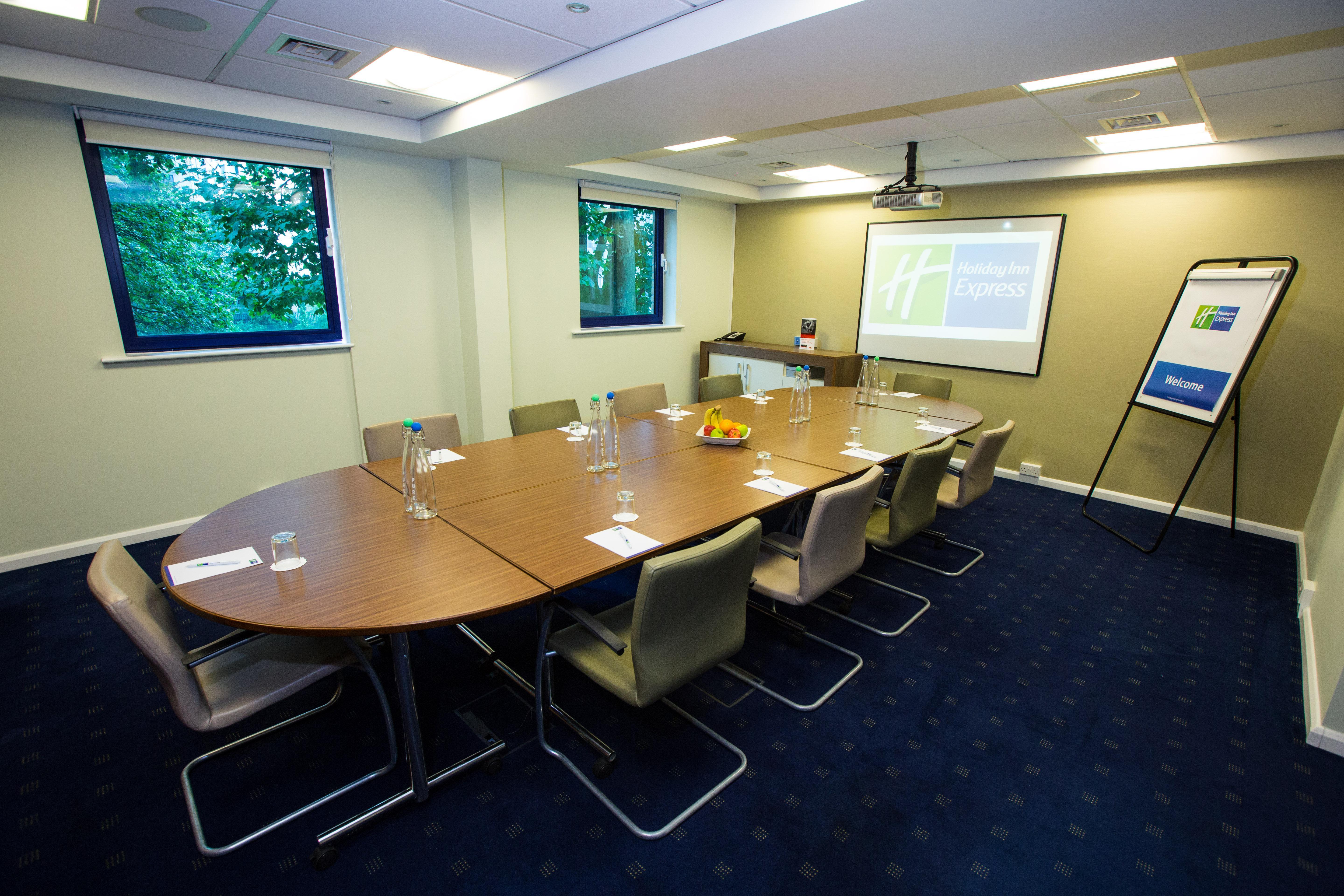Hotel Express Stratford By Ihg