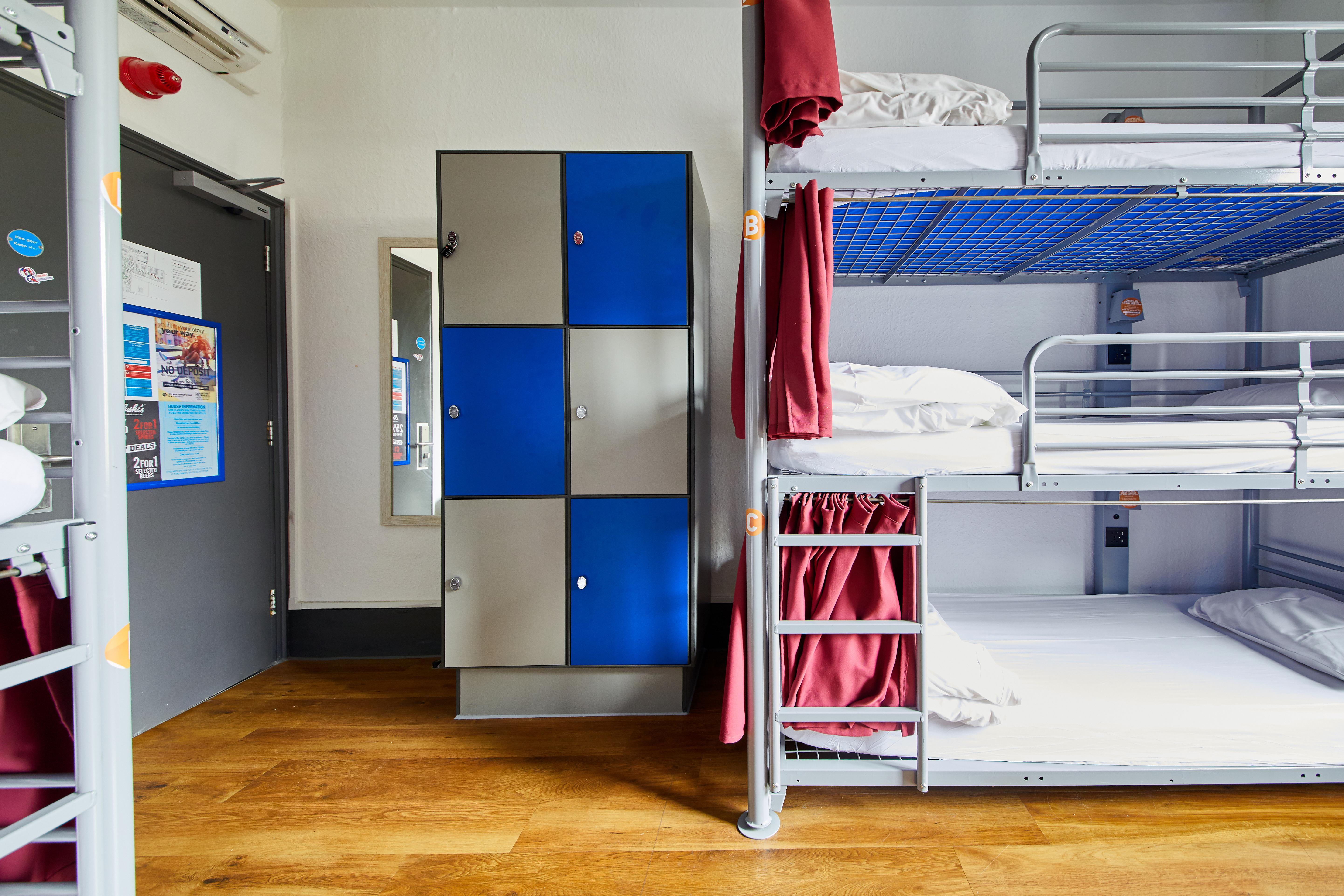 Hostel St Christopher's Village - Bridge London