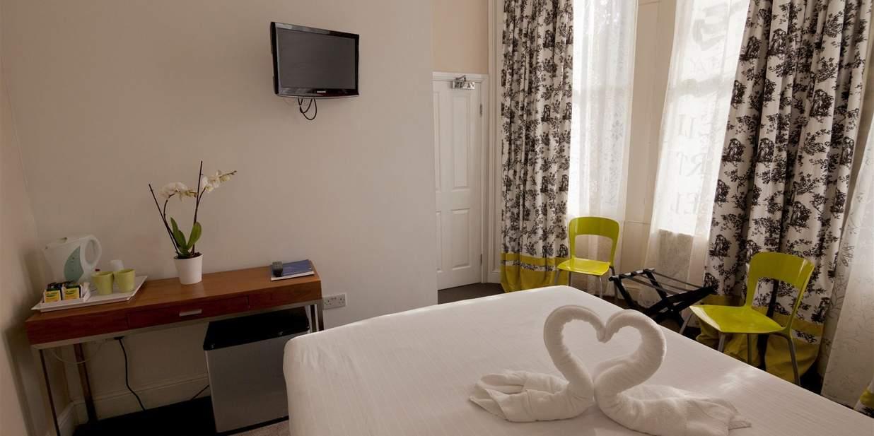 Hotel Nox Olympia 4*
