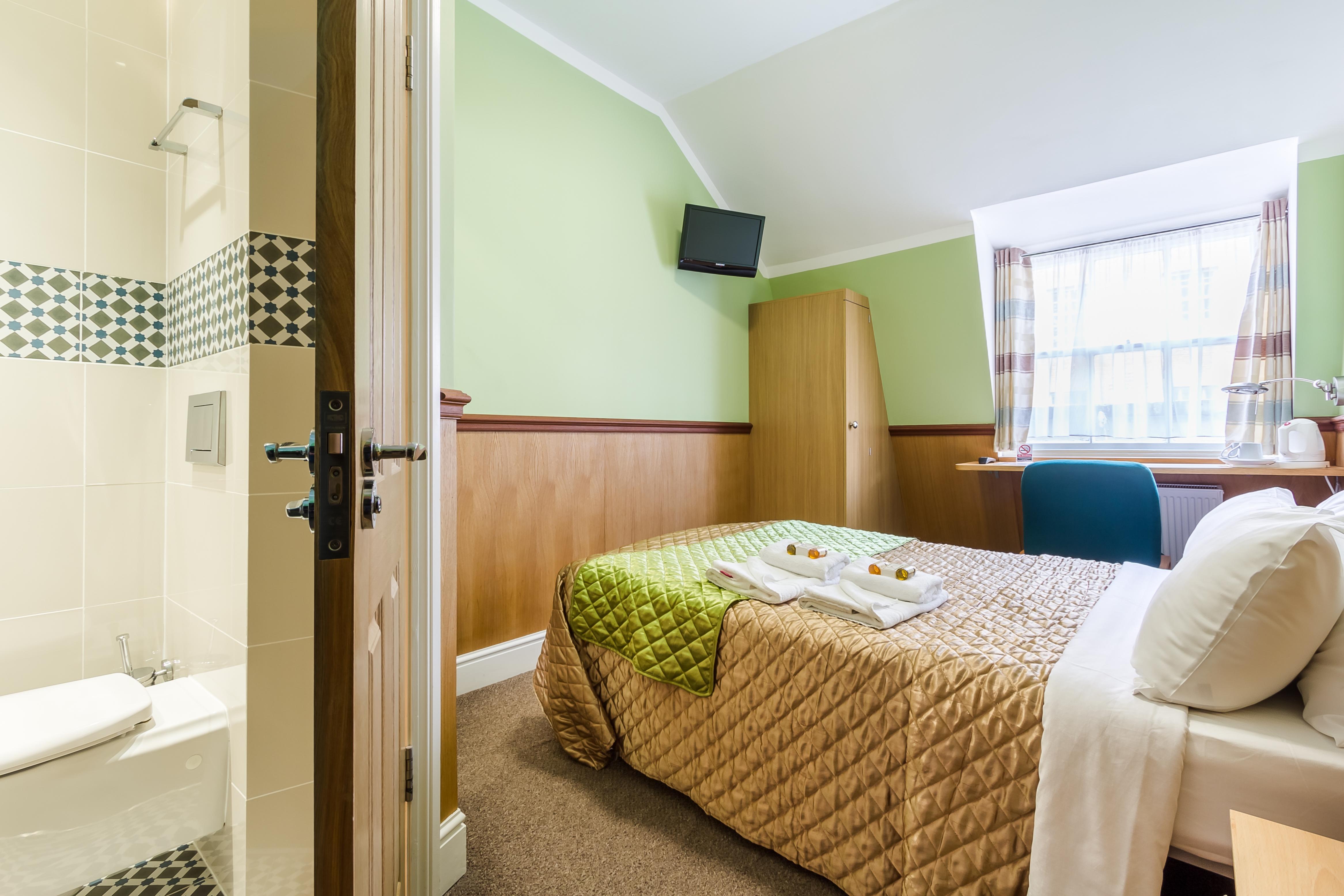 Hotel Gower House 3*