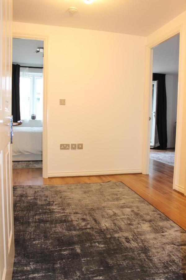 Lovely 2-bedroom, 1 Bathroom Home, Sleeps 4 London