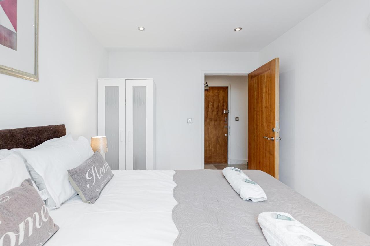 Apartment Premium Excel 3 & 2 Bedrooms *