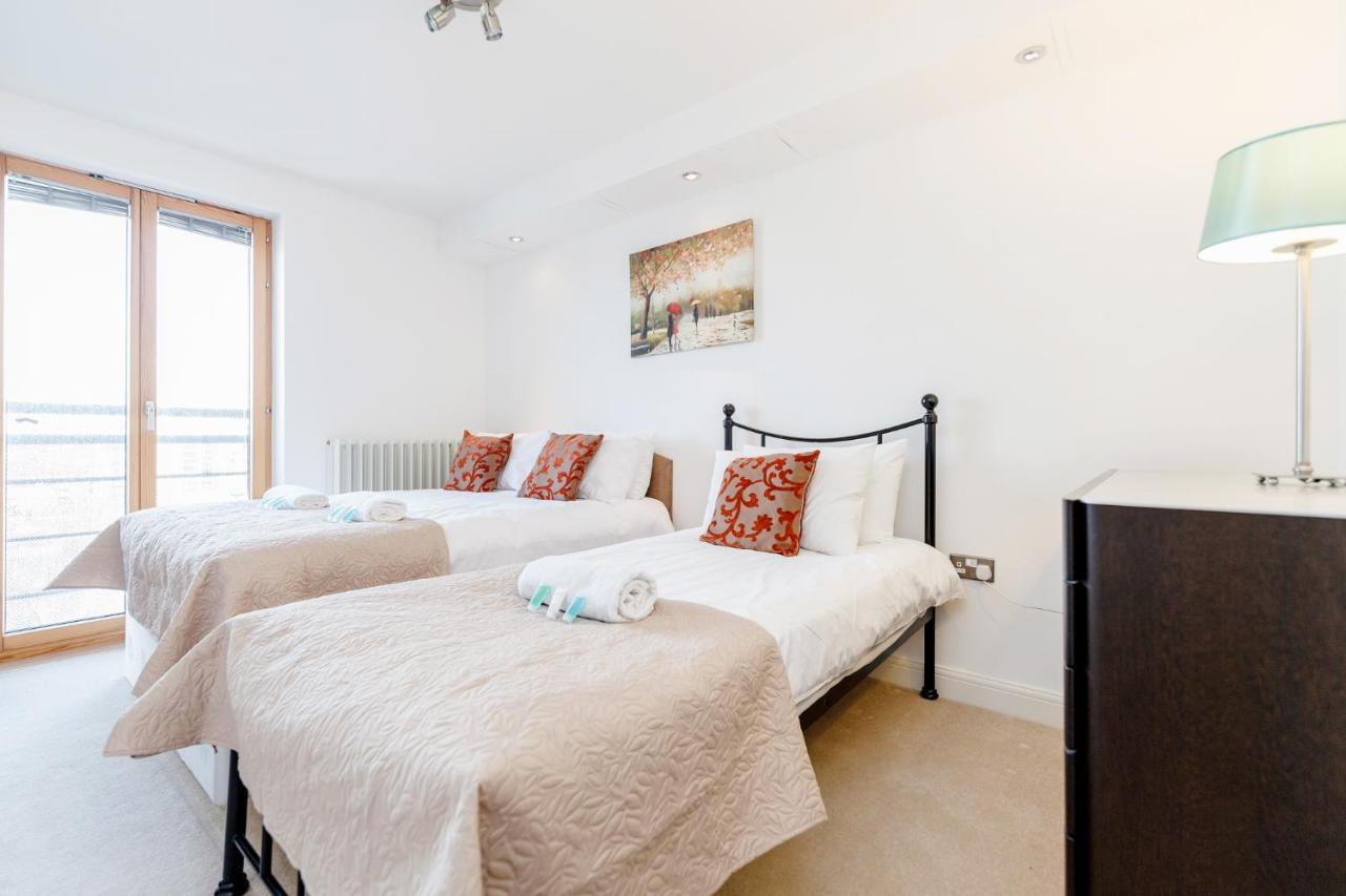 Premium Excel 3 & 2 Bedrooms Apartment *