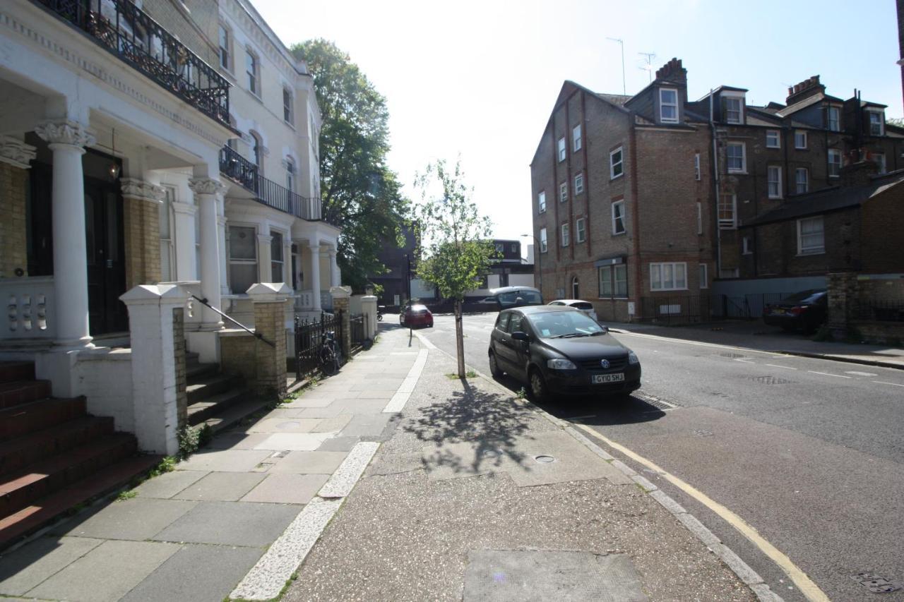Well Appointed Garden In Kensington Olympia Apartment *