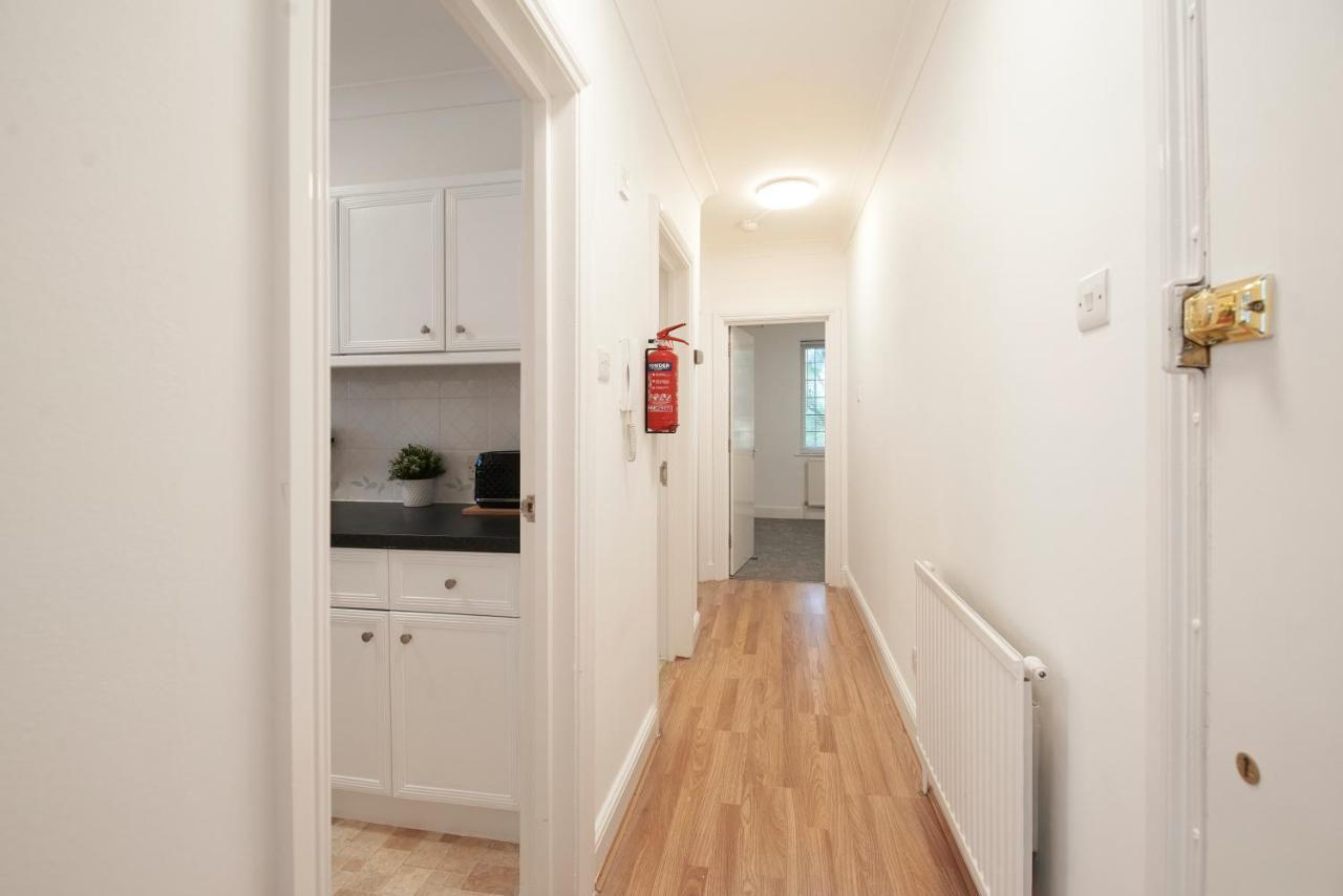 Apartamento Excellent, Three Bedroom North With Free Parking Londres