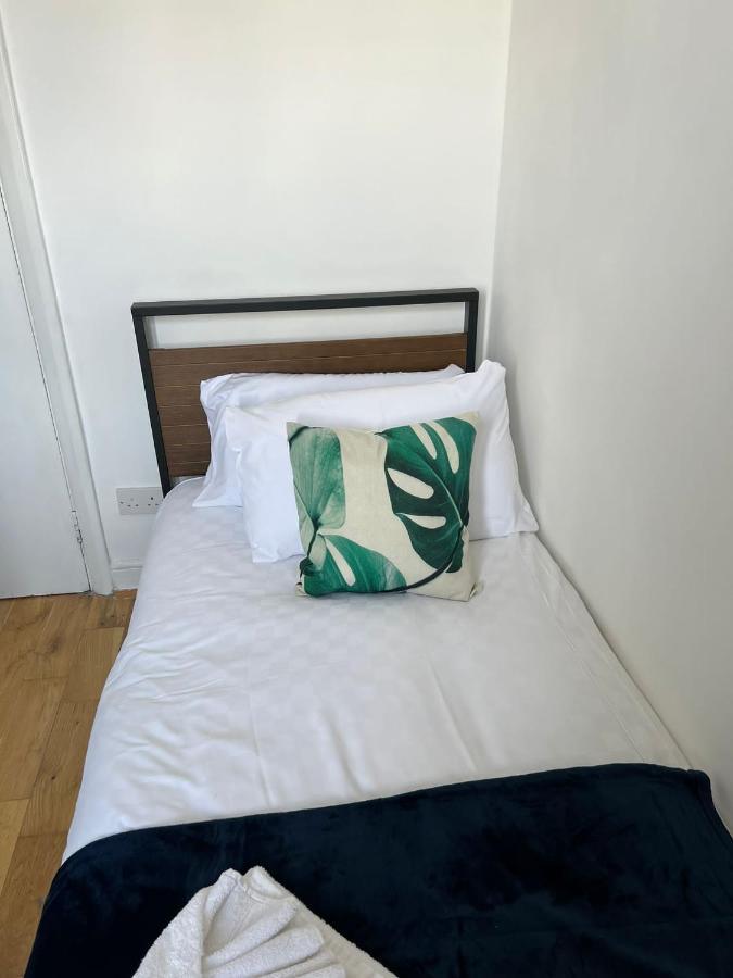 Single Studio Shared Bathroom/toilet Near Paddington London