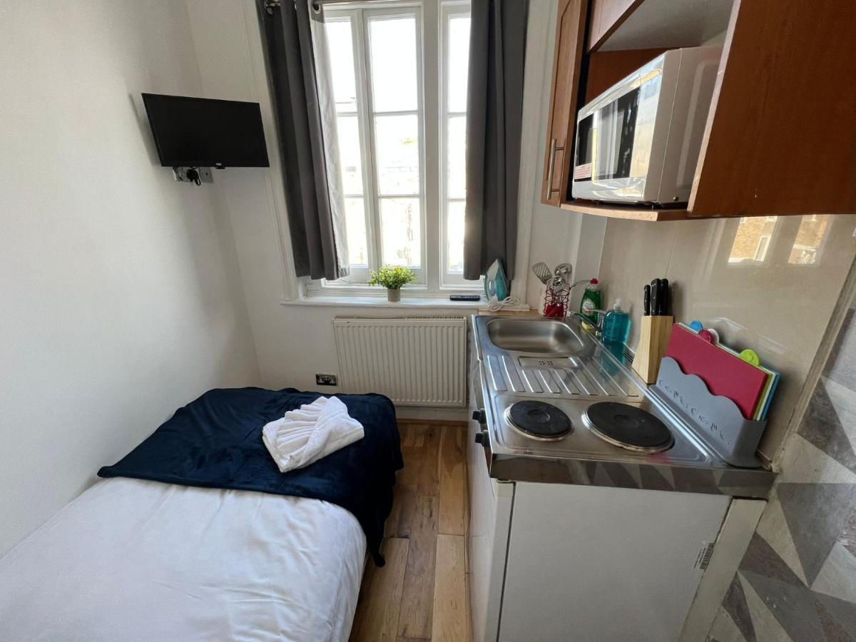 Single Studio Shared Bathroom/toilet Near Paddington London