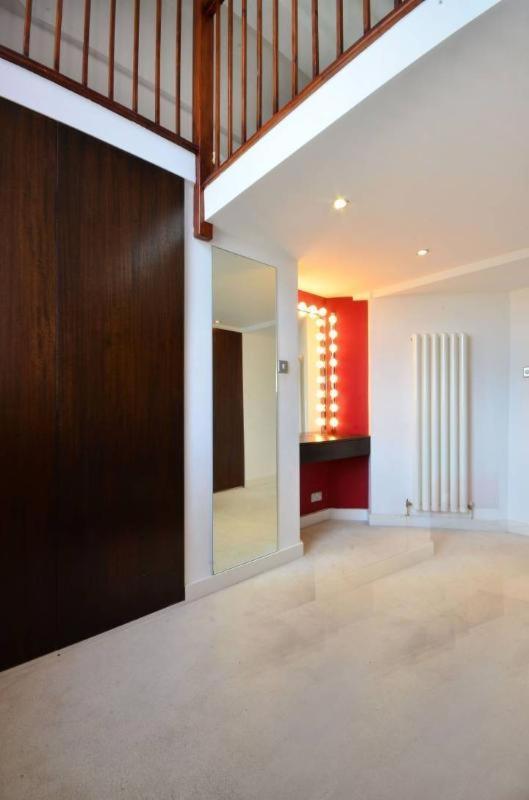 Apartment Penthouse