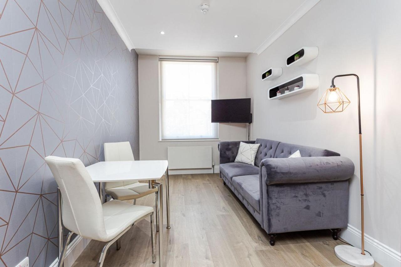 Cleveland Residences Russell Square Apartment *