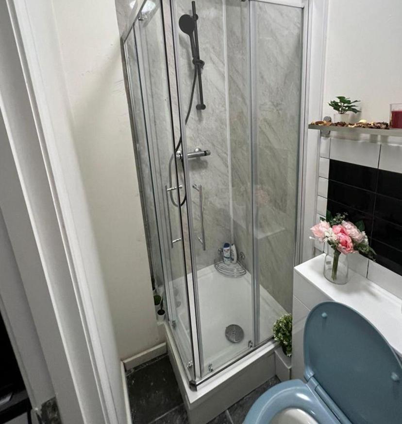 Apartamento Lovely Close To Acton Station *