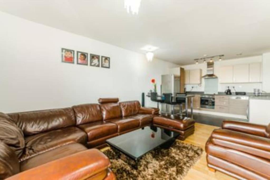 Luxury 2 Bedroom In With Free Parking * Londres