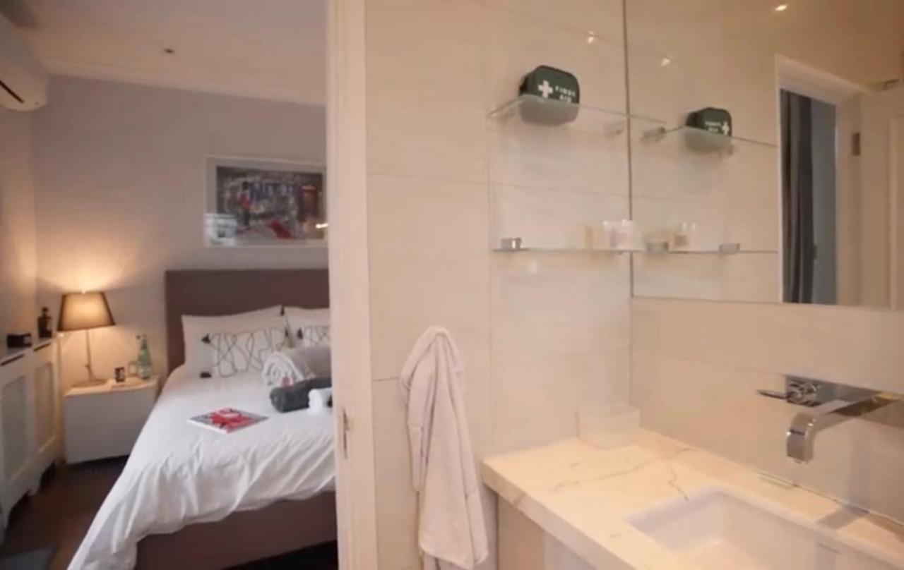 The Covent Garden 3 Bedroom Penthouse With Rooftop Terrace *