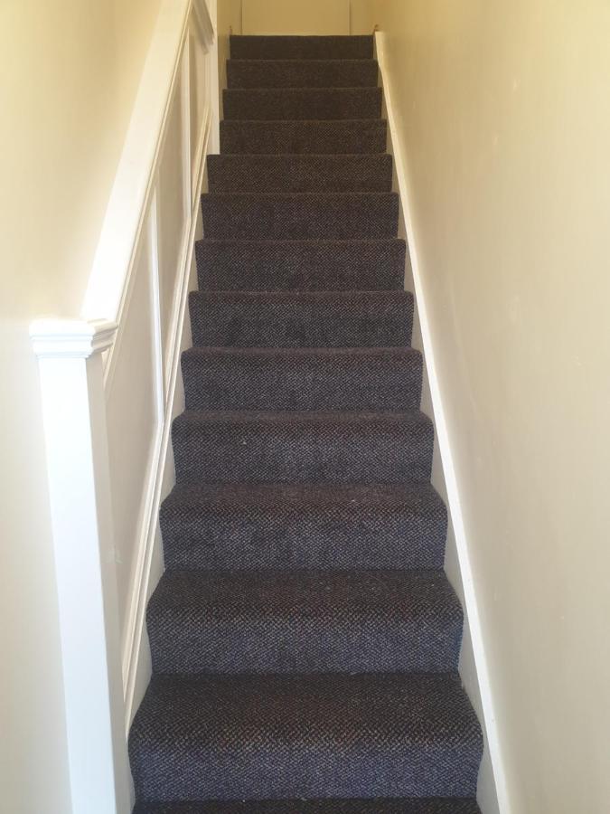 Luxury 3 Bedroom Flat 1min Walk From Underground, With Free Parking Sleeps X10 Apartment London
