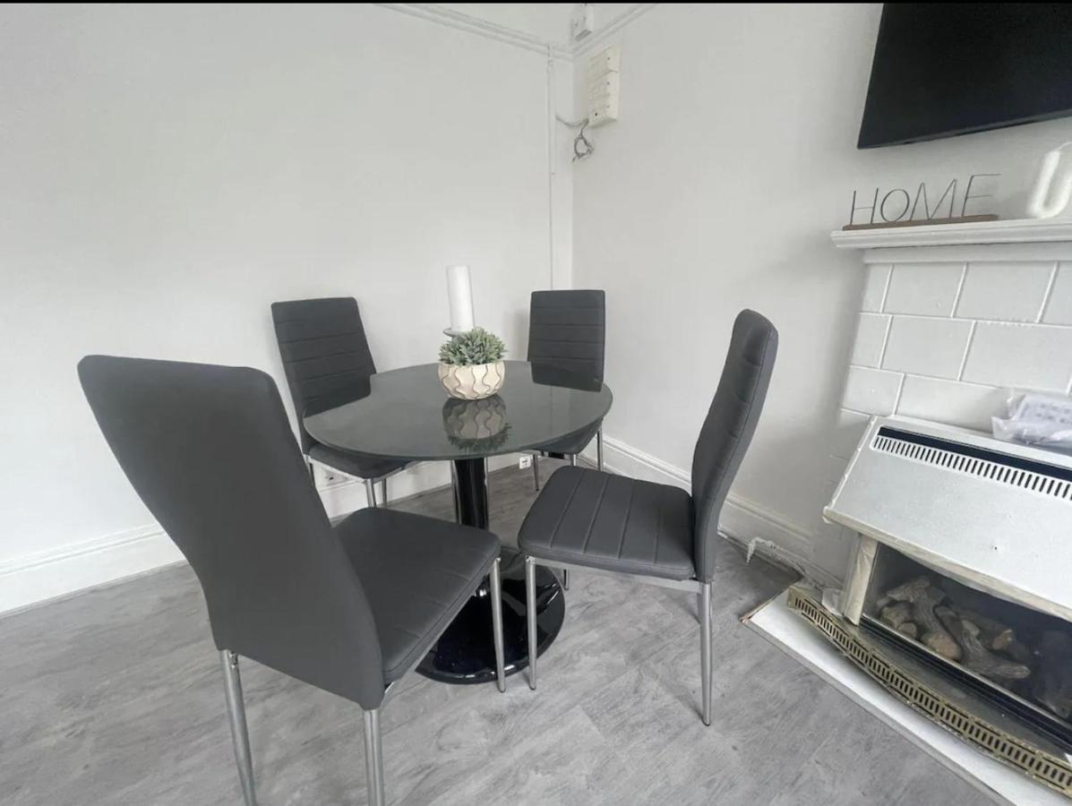 Charming 2 Bed Flat On Tower Bridge Apartment