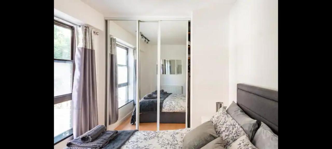 Apartment Stunning Oxford Street Furnished