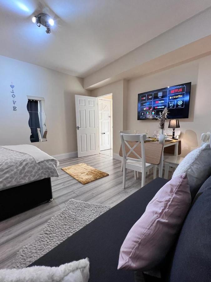 Edgware Road 2 Bedroom * London