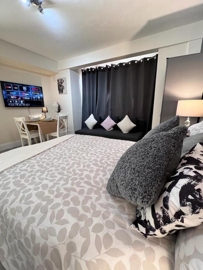 Edgware Road 2 Bedroom Apartment *