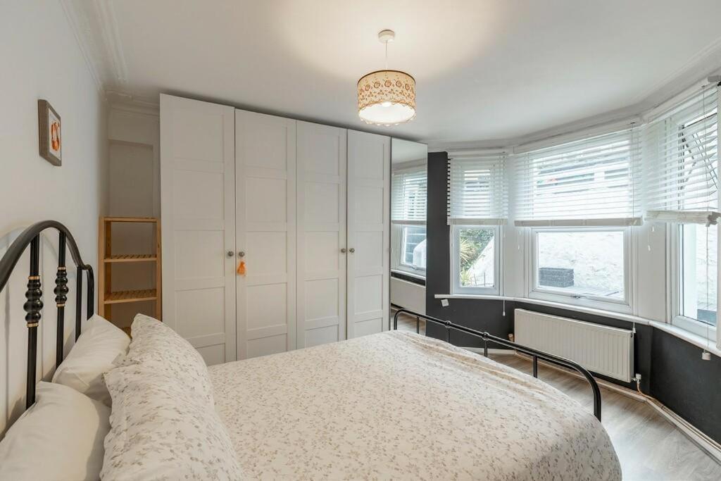 Lovely West Entire Apartment