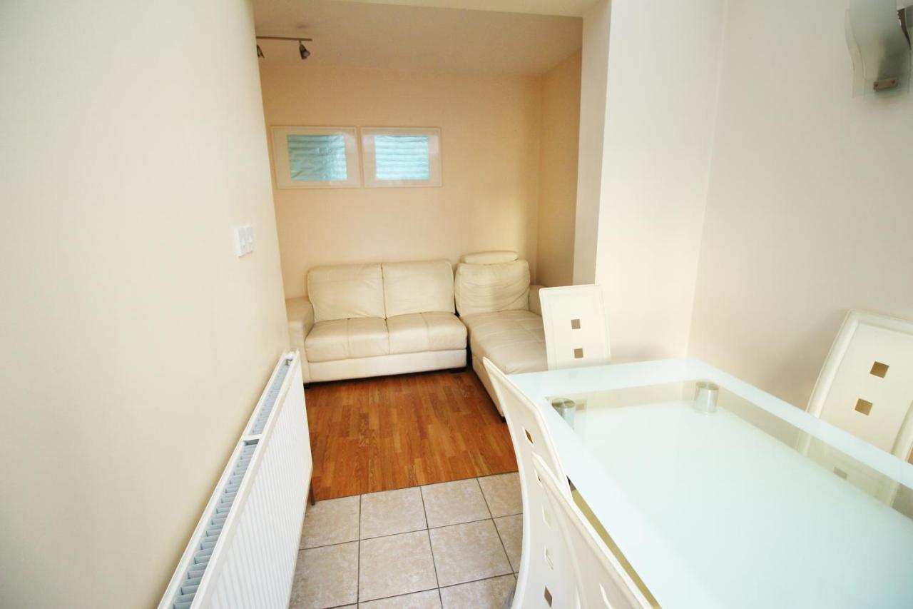Flexistay Tooting Apartment London