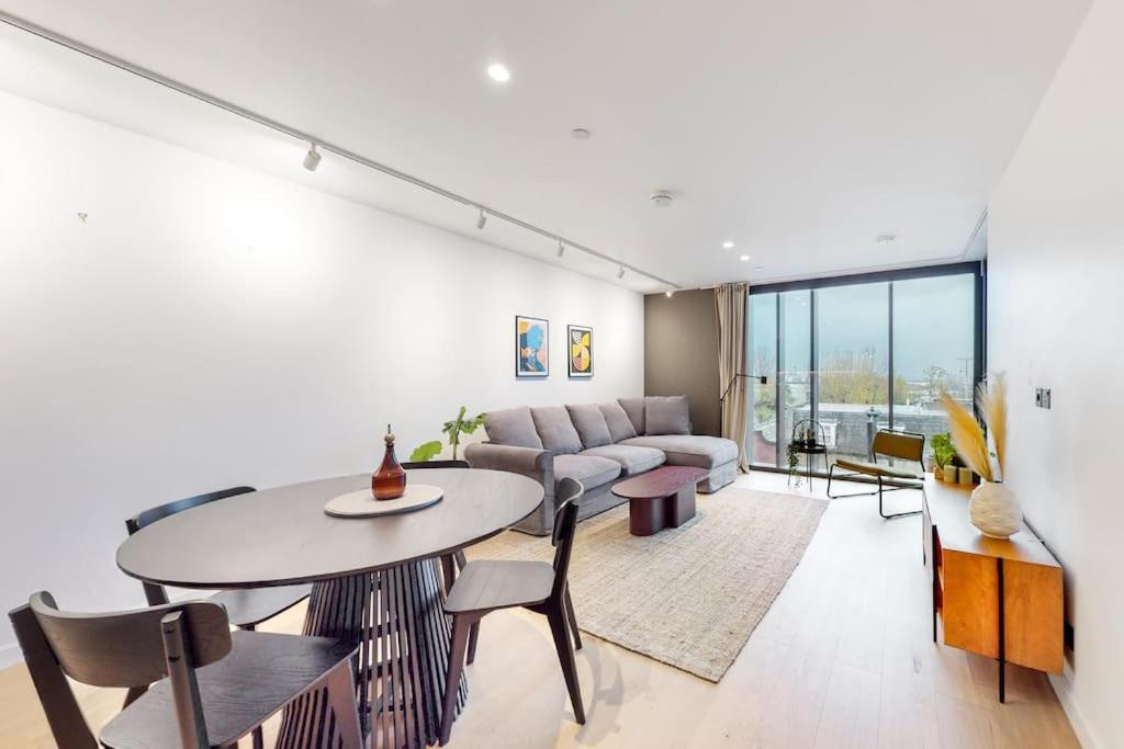 Apartment Modern 1 Bed Flat With Balcony In Kensal London