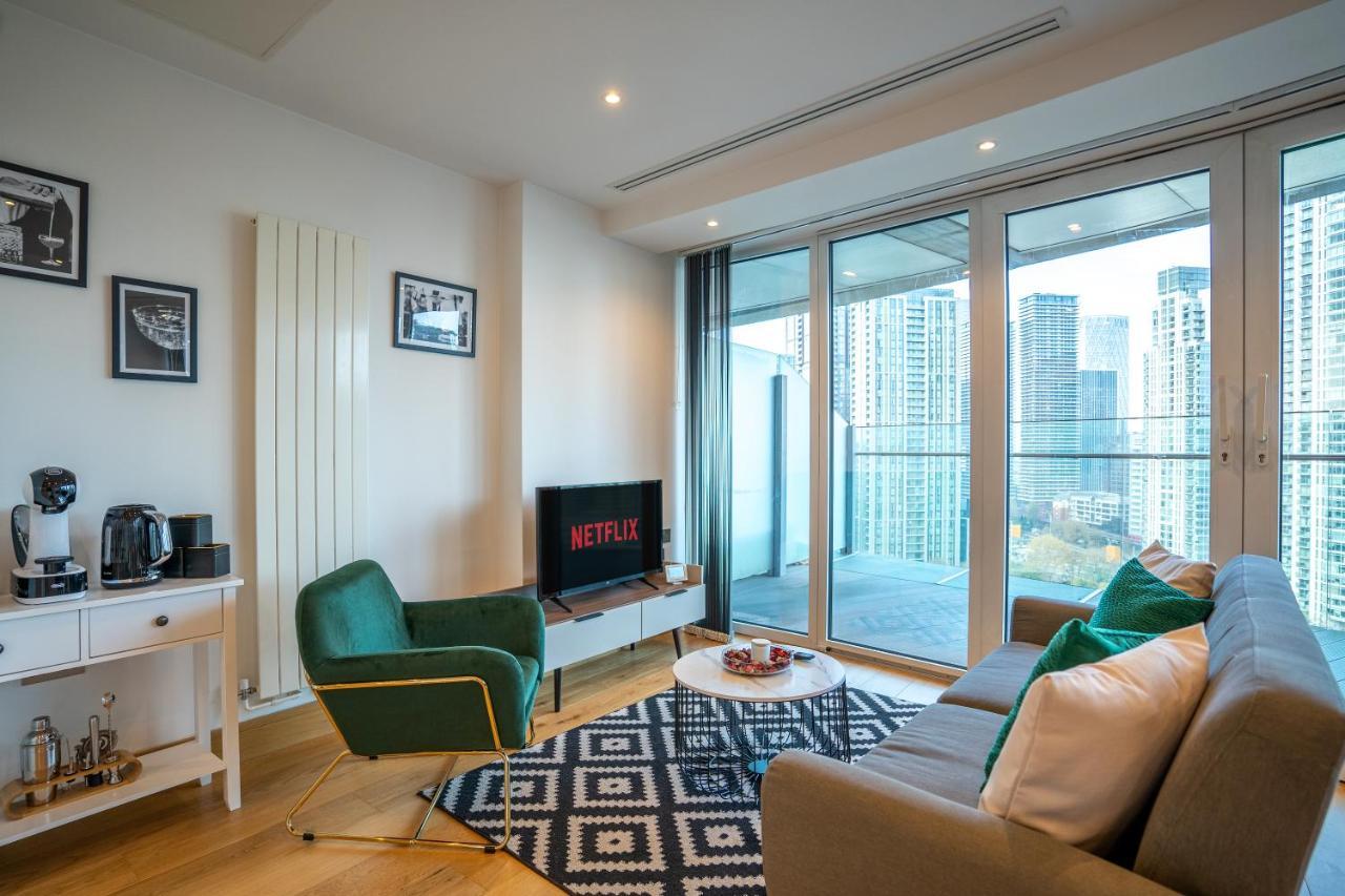 Canary Wharf Luxury Flat W/ View & Terrace Apartment *