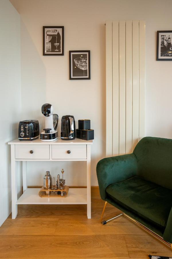 Canary Wharf Luxury Flat W/ View & Terrace *