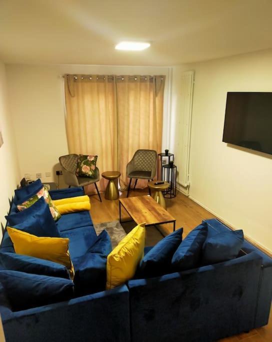 Impeccable 2-bed House Apartamento Londres