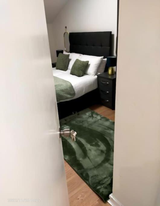 Impeccable 2-bed House Apartamento Londres