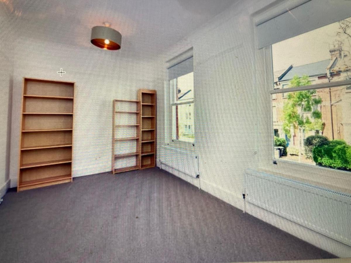 Apartment Impeccable 1-bed In London
