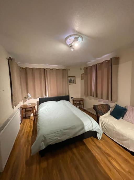 Spacious Bungalow In London, Near Central London, The Excel Centre And The O2, Ideal For Families Londres