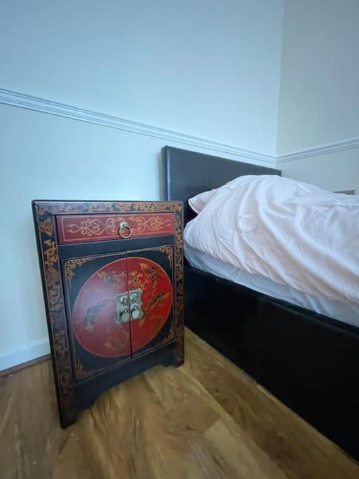 Spacious Bungalow In London, Near Central London, The Excel Centre And The O2, Ideal For Families Casa de férias Londres