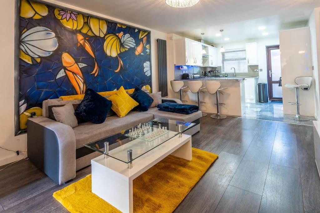 Cosy 3 Bedroom House In The Heart Of Brick Lane!