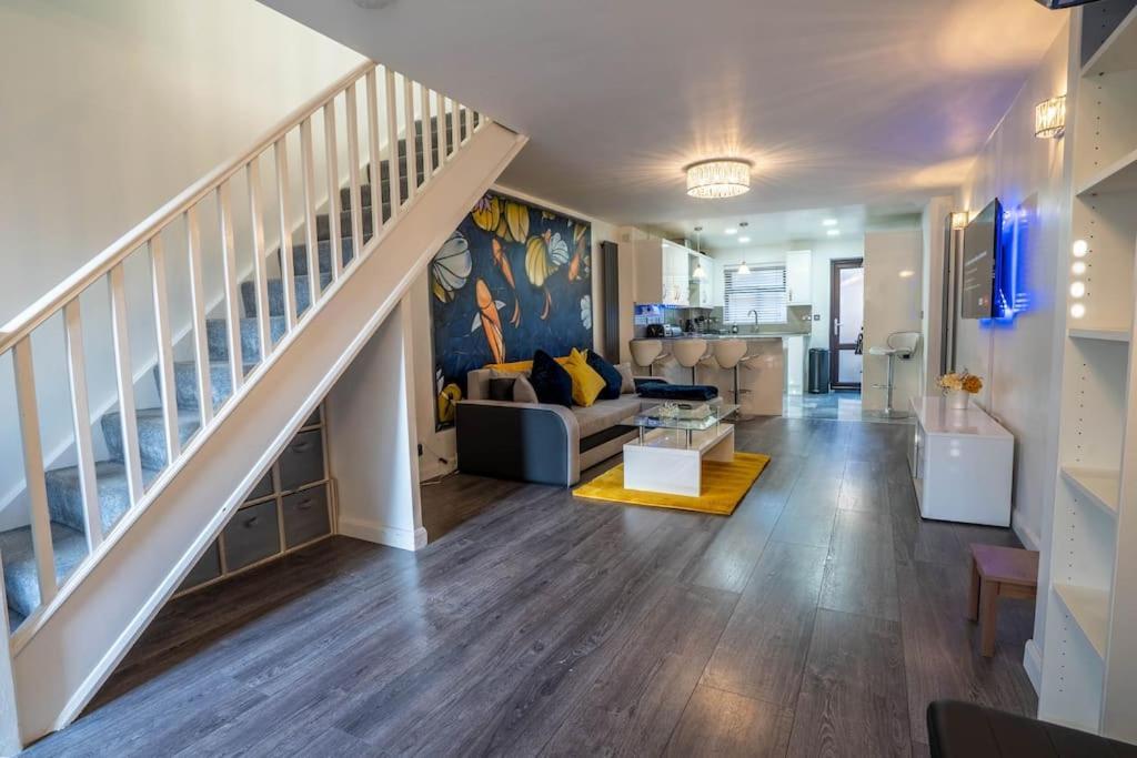 Cosy 3 Bedroom House In The Heart Of Brick Lane! Apartment *