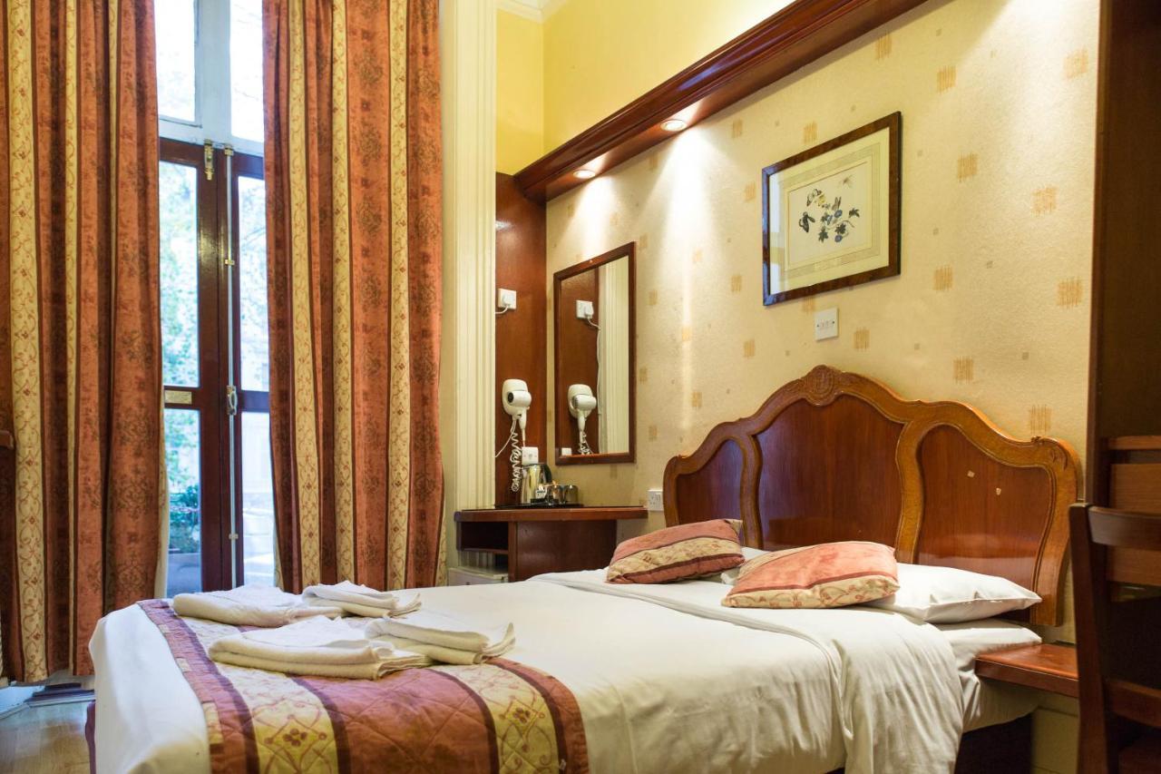Dolphin Hotel London