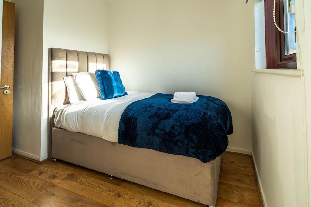 Cosy 3 Bedroom House In The Heart Of Brick Lane! *