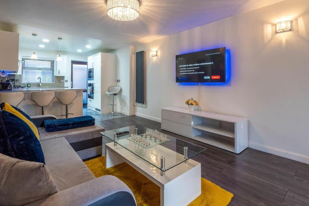 Cosy 3 Bedroom House In The Heart Of Brick Lane!