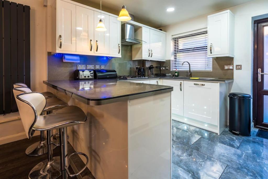 Cosy 3 Bedroom House In The Heart Of Brick Lane! *