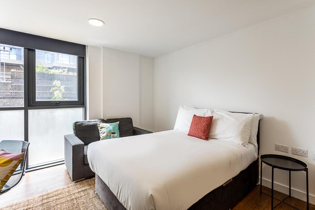 Apartment Chamber Street 14 London