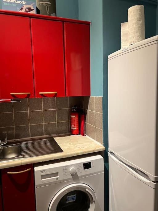 1 Bedroom Flat In Kings Cross!