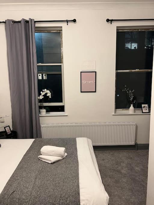 1 Bedroom Flat In Kings Cross!