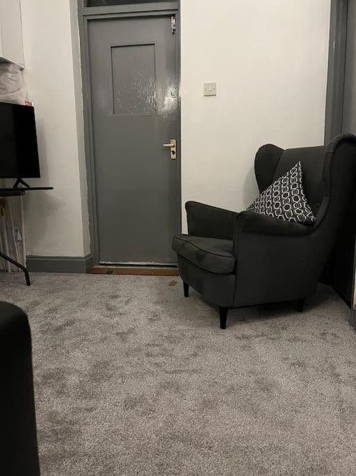 1 Bedroom Flat In Kings Cross! *