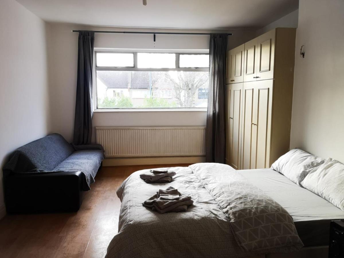 Large Spacious In Zone 2 Homestay London