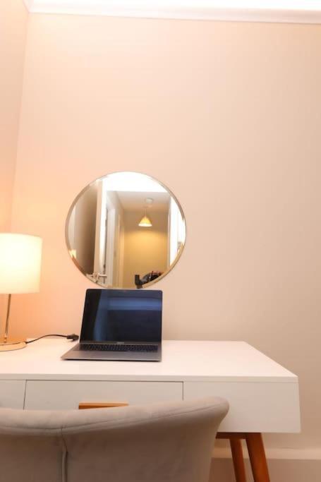 Apartment Riverside Serviced London