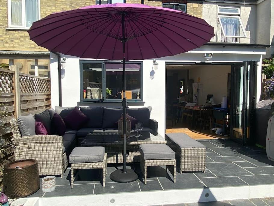 Three Bedroom Family With Garden In Walthamstow Holiday home *