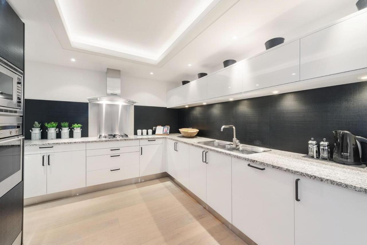 Casa de férias Prime Knightsbridge Mews - 4 Bed House *