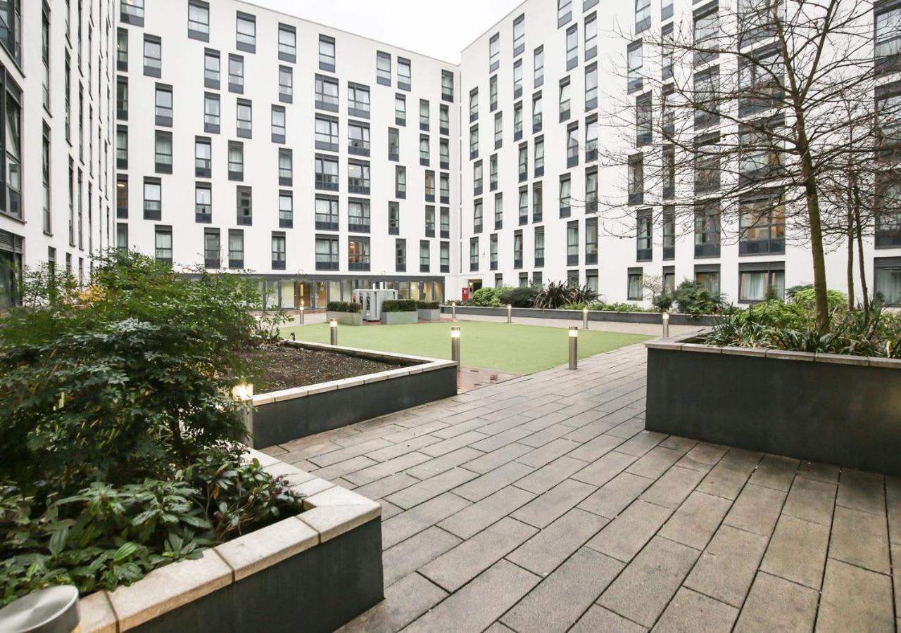 Sterling Court In Wembley Apartment